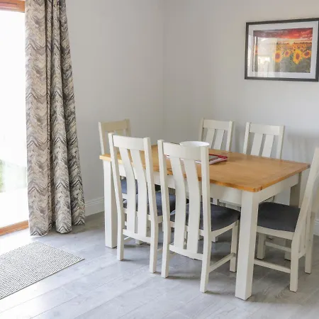 C64 Cahermore Holiday Village Holiday home