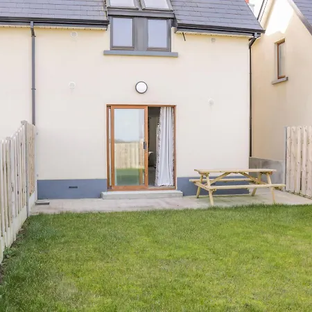 C64 Cahermore Holiday Village Holiday home *